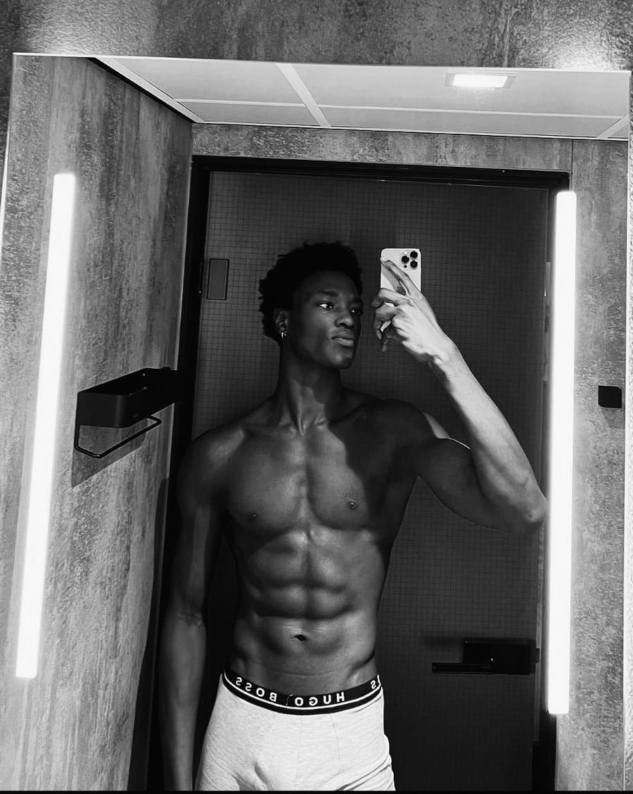 Ricardo - Gay dating in Addison Profile of Ricardo, 33, Gay dating in Addison (Illinois)