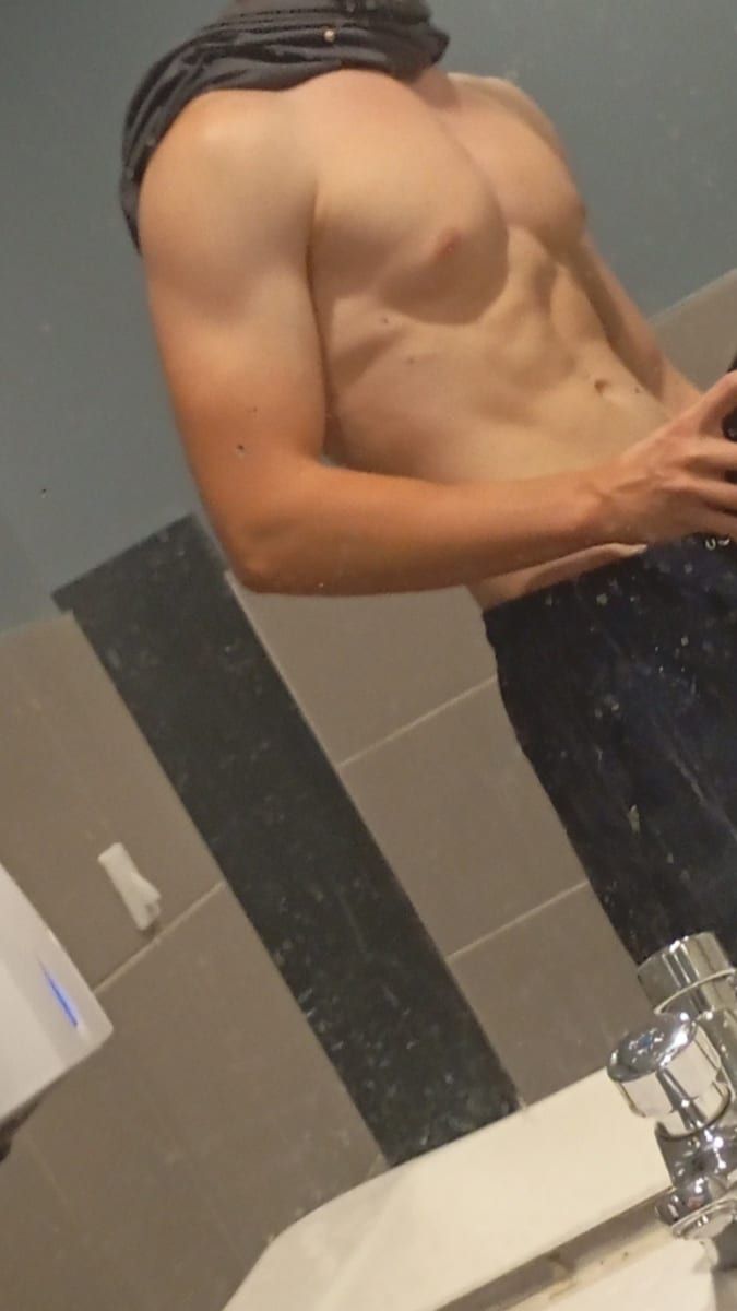 Profile of Wyatt, 28, Gay dating in Port Wentworth (Georgia)