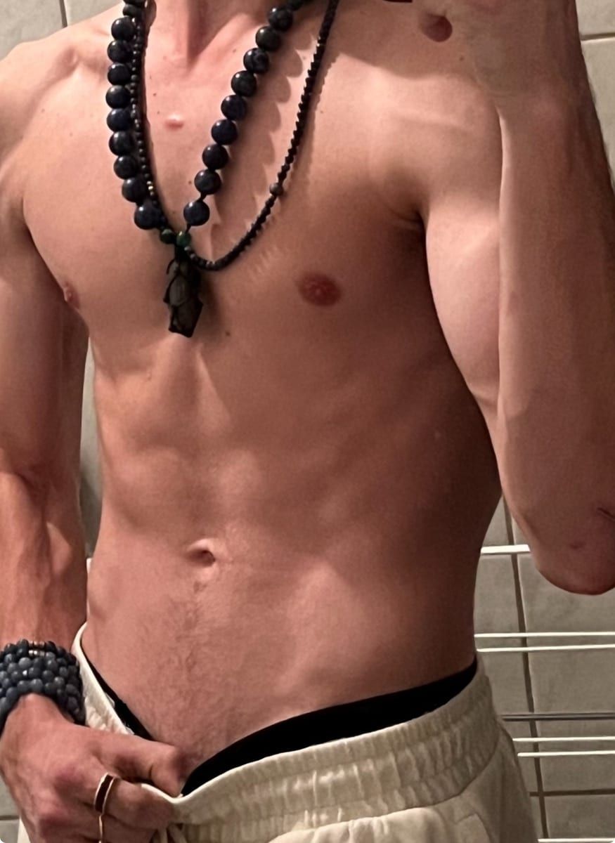 Profile of Elijah, 32, Gay dating in Barre (Vermont)