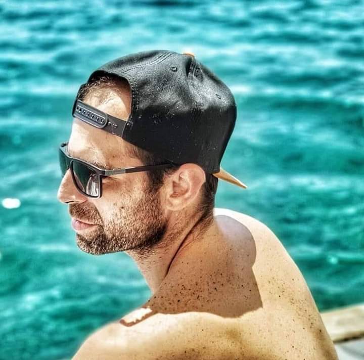 Profile of Alejandro, 39, Gay dating in Wright (Florida)