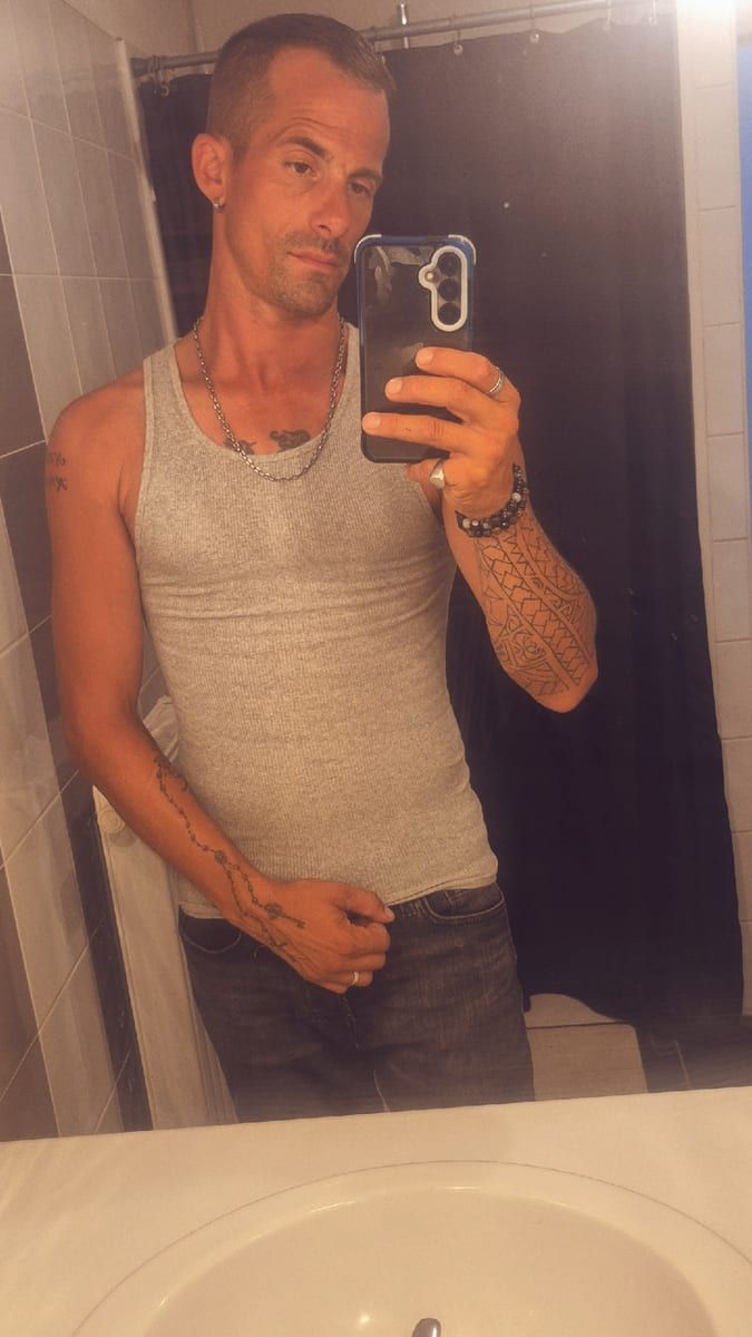 Profile of Terry, 27, Gay dating in North Liberty (Iowa)