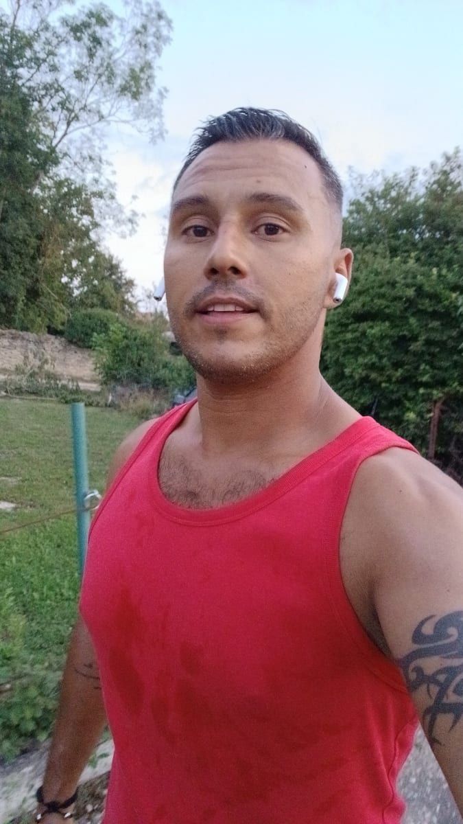 Profile of Max, 44, Gay dating in West Hartford (Connecticut)