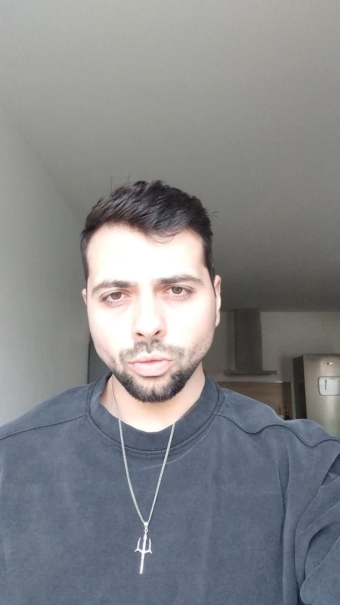 Profile of Dylan, 39, Gay dating in Acton (California)