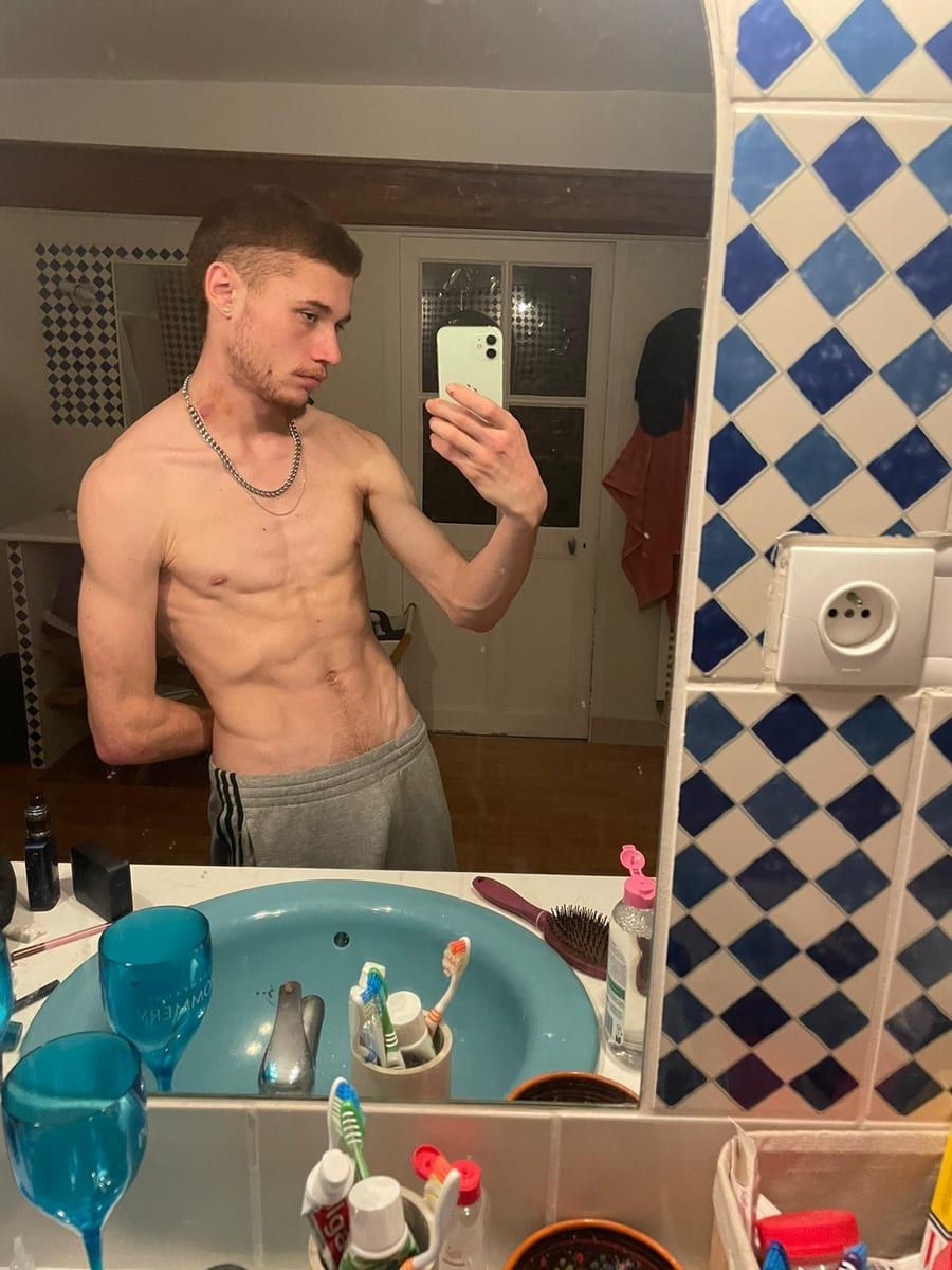 Ian - Gay dating in Madison Profile of Ian, 42, Gay dating in Madison (South Dakota)