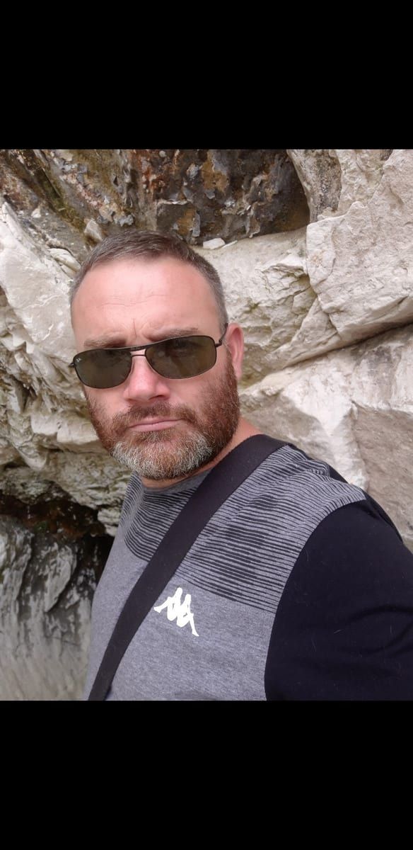 Jerome - Gay dating in Mitchell Profile of Jerome, 30, Gay dating in Mitchell (South Dakota)