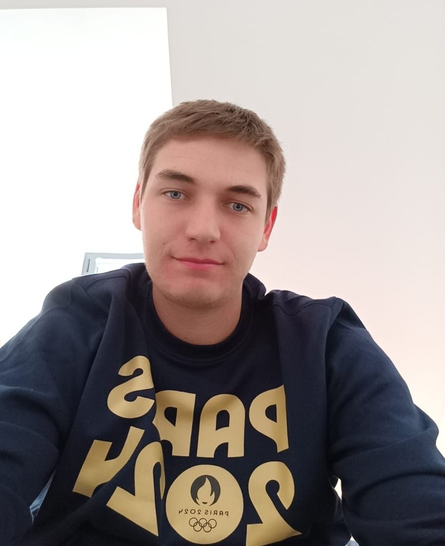 Garrett - Gay dating in Dunbar Profile of Garrett, 22, Gay dating in Dunbar (West Virginia)
