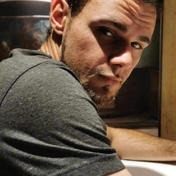 Profile of Wade, 43, Gay dating in Struthers (Ohio)