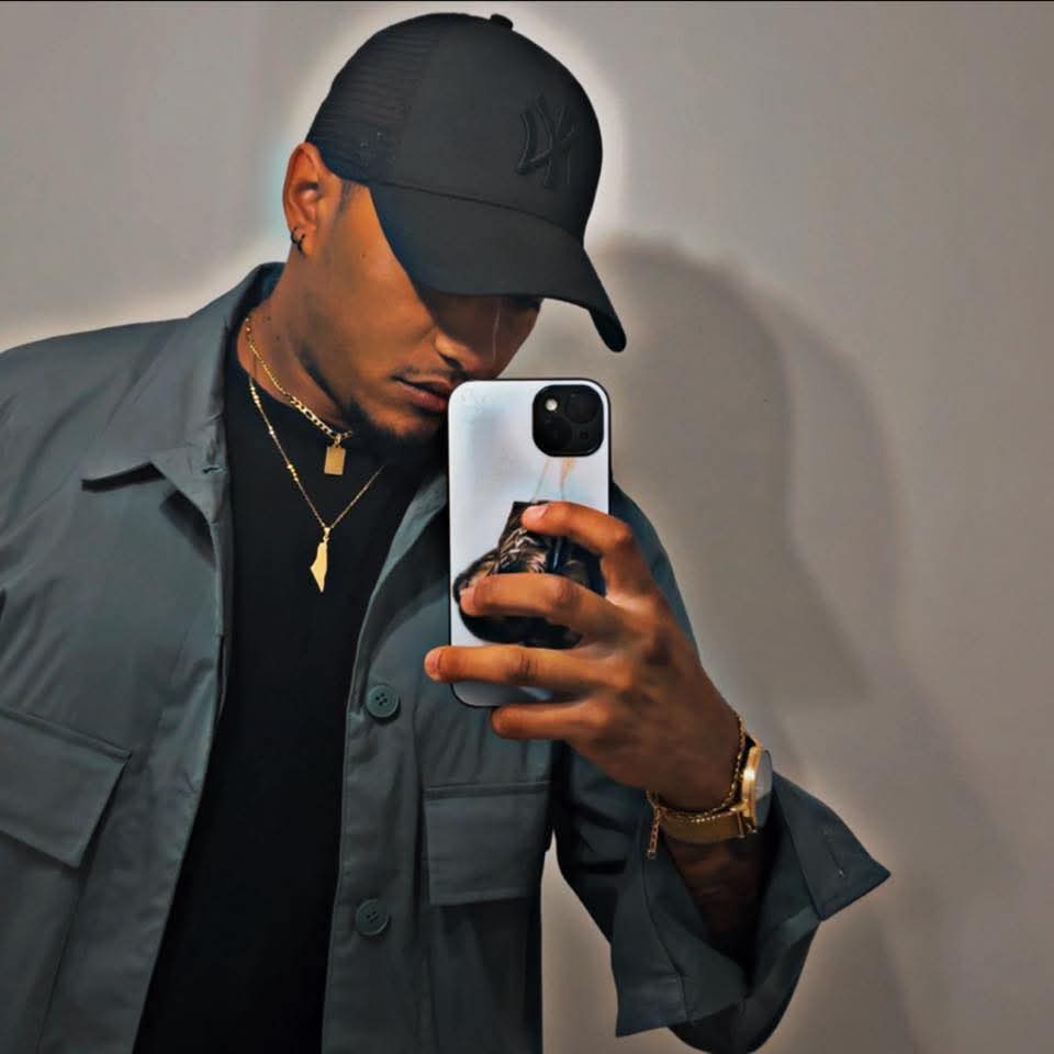 Profile of Desmond, 43, Gay dating in Olathe (Kansas)