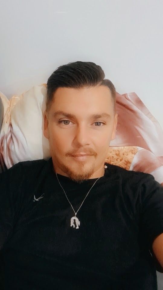 Profile of Jamal, 31, Gay dating in Eagle River (Alaska)